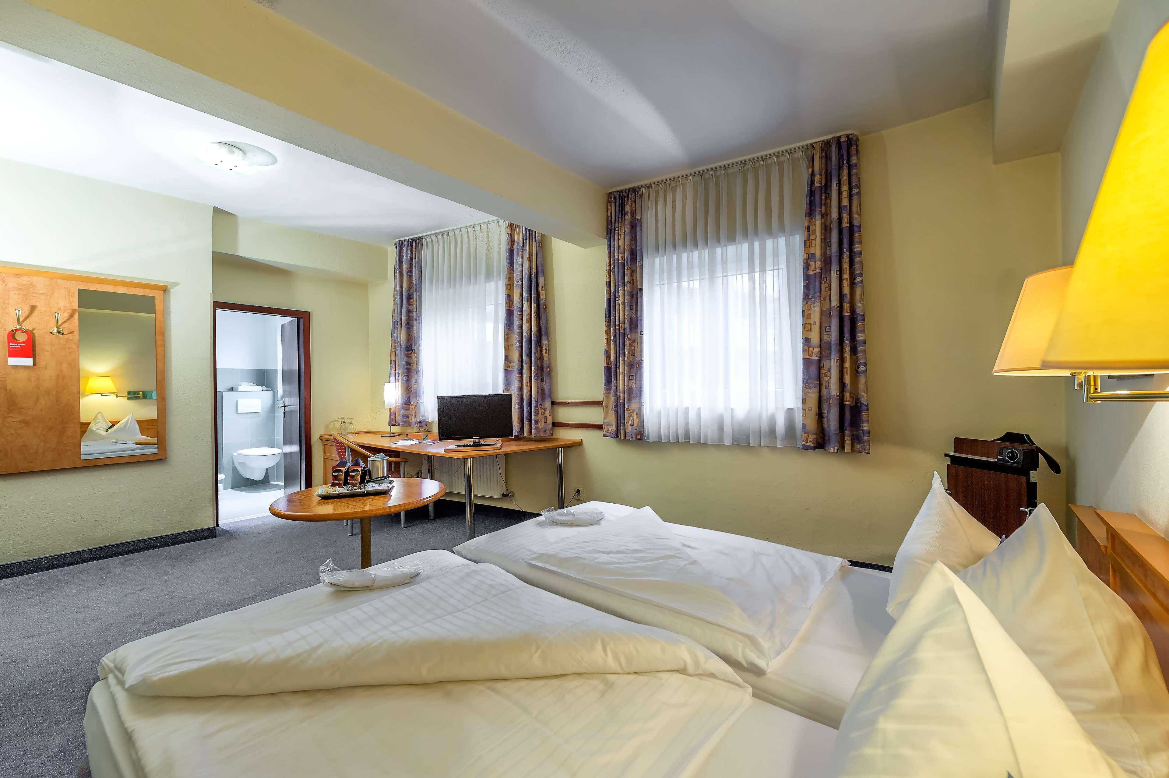 Best Western Weymouth Hotel Rembrandt Экстерьер фото